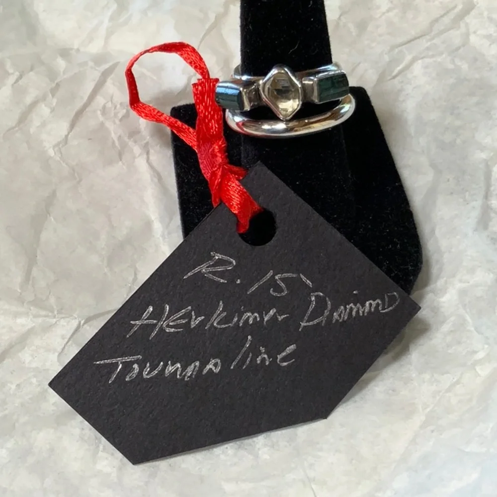 N/A beautiful ring